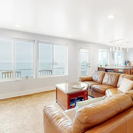 Appartement Berni'S Ocean View Castle - The Potter'S Wheel à Oceanside Extérieur photo